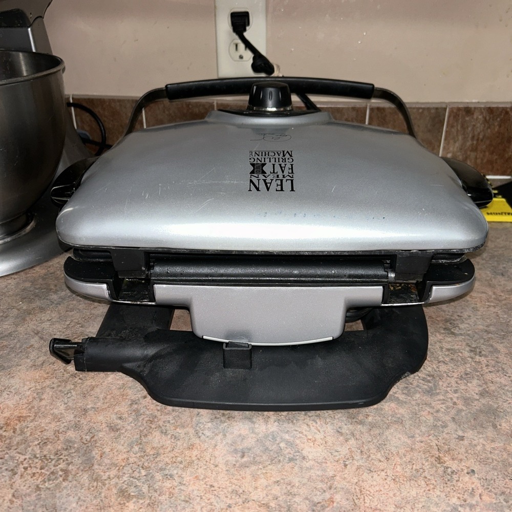 George Foreman GRP90WGPQ The Next Grilleration Machine w3 Interchangeable Plates - Picture 4 of 6
